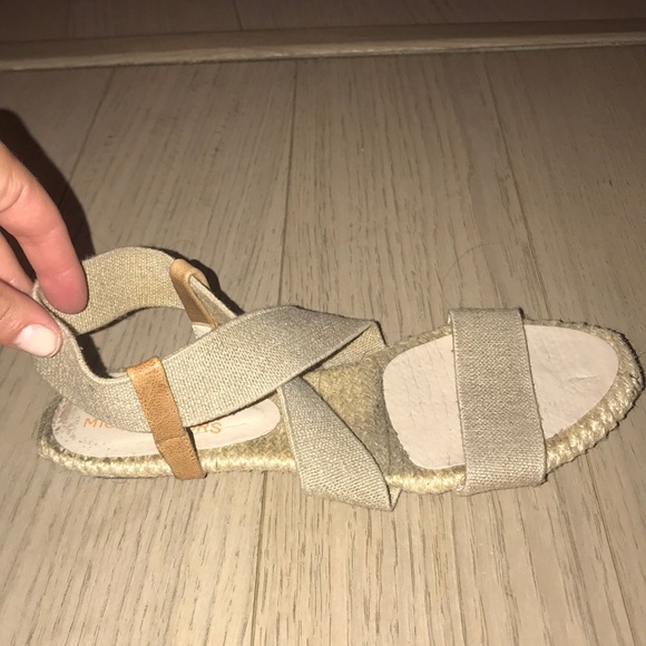 KORS Michael Kors Flat Espadrille w/elastic straps - Picture 2 of 3